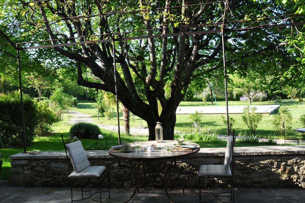 Le Mas En Provence Bed and Breakfast Entrechaux Eksteriør billede