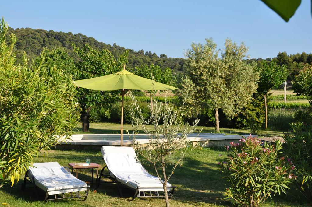 Le Mas En Provence Bed and Breakfast Entrechaux Eksteriør billede